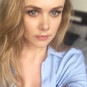 Meet your Posher, Jacqueline